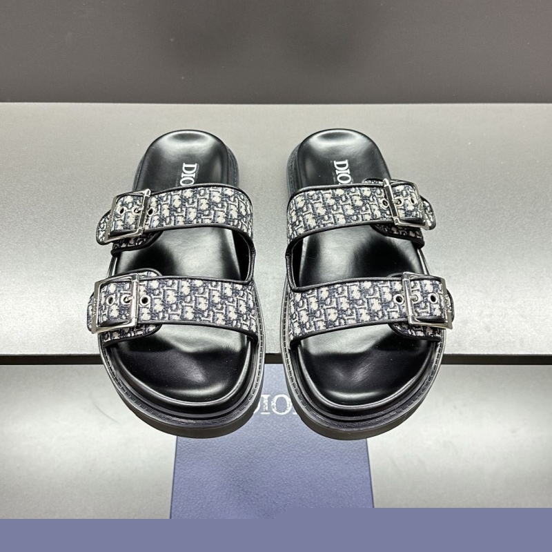 ch**an D*or slippers